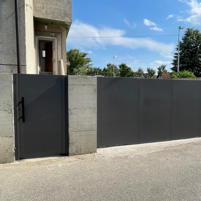 Antracit siva ograda