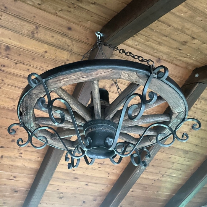 Luster-kovano željezo